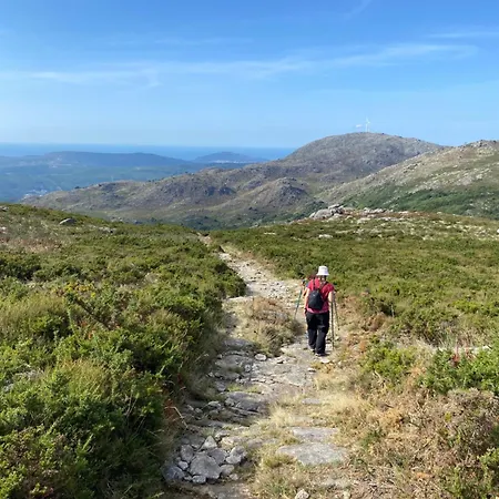 Wild Glamping Portugal - Relax By Serra De Arga Waterfalls In With Hot Tub Campo de lujo Viana do Castelo